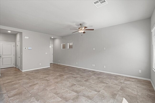 Building Photo - Newer 4 Bd, 3 Bth, Granite Countertops and Entertainer’s Dream!