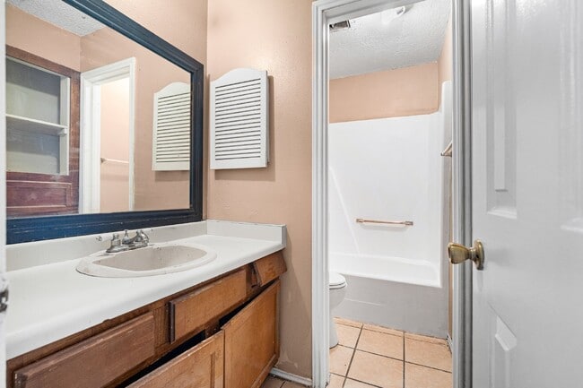 Building Photo - 5202 Gawain Dr