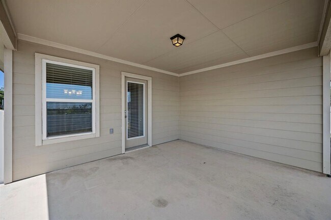 Building Photo - 18321 Bandelier Dr