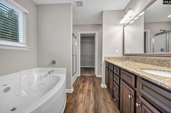 Building Photo - 122 Drummond Wy