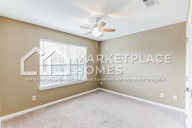 Building Photo - 5022 St Ives Dr