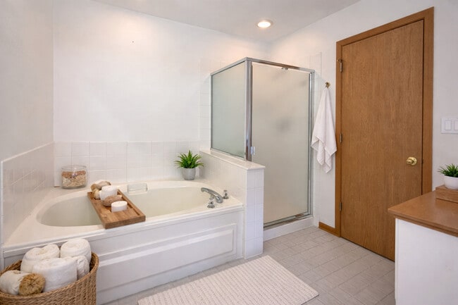 Building Photo - 212 Willow Blvd