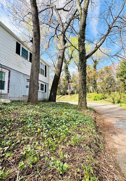 Building Photo - 1B Christopher St