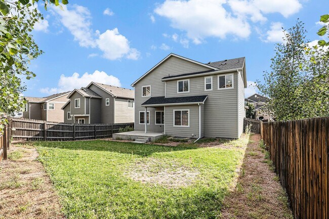 Building Photo - Nice Big Home, close to Ft Carson, Updated...