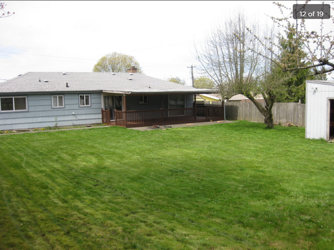 Building Photo - Rambler. Single Family Home in Des Moines,...