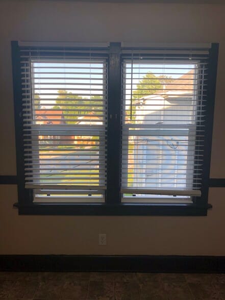 Kitchen Windows - 812 Swift Ave