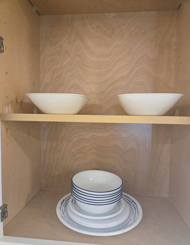 Building Photo - 1059 Gillespie Dr