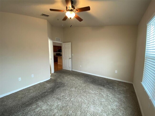 Building Photo - 6394 Banyan Blvd