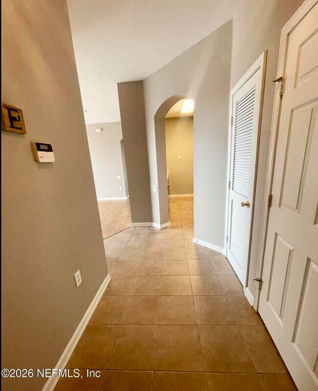 Building Photo - 7990 Baymeadows Rd