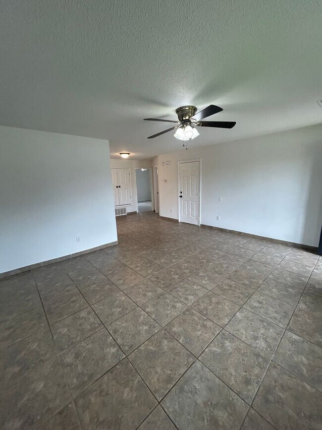 Building Photo - 3402 SW Landau Ct