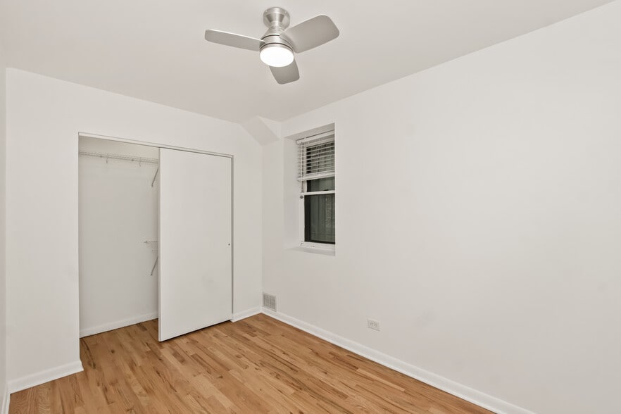 Building Photo - 1739 W Beach Ave