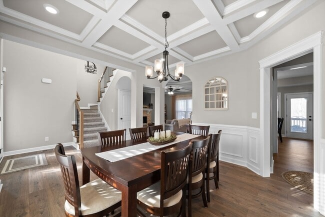 Building Photo - 2459 Shadowood Rd