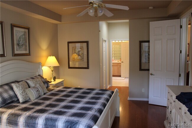 Building Photo - 1124 W Skyview Crossing Dr