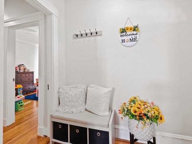 Building Photo - 8 Edgemere Rd