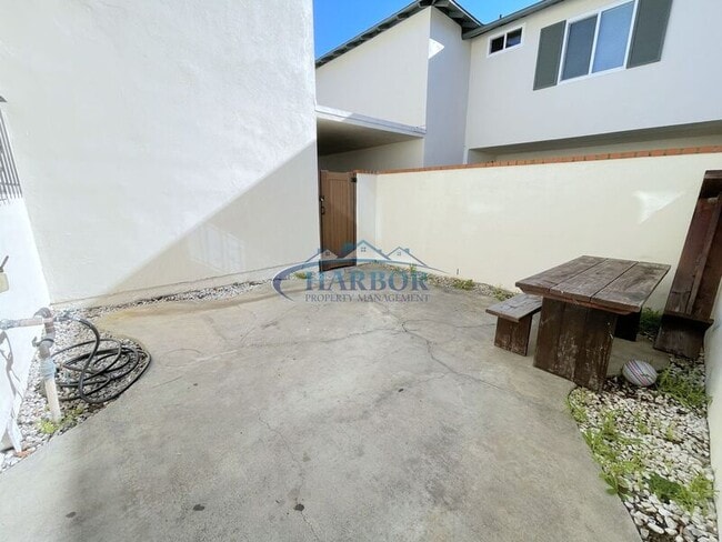 Building Photo - 23520 S Western Ave