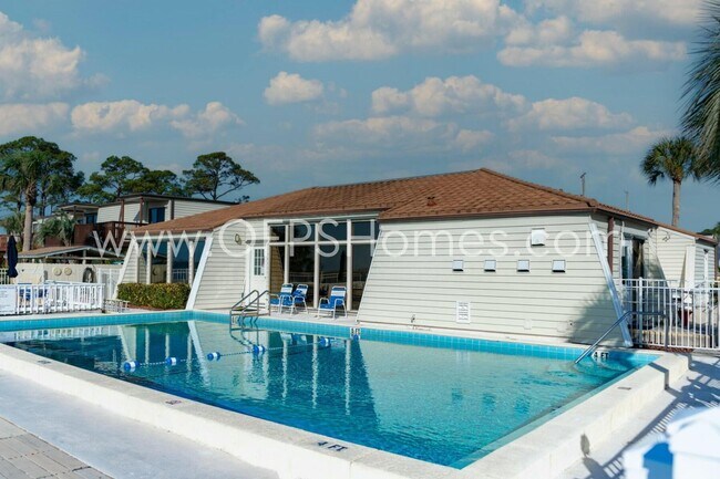 Building Photo - 308 Miracle Strip Pkwy SW