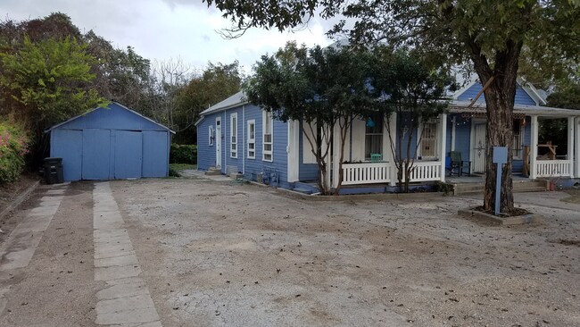 Building Photo - 2223 E Commerce St