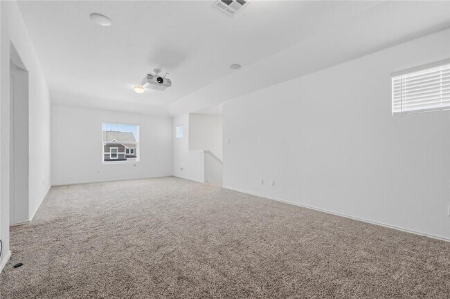 Building Photo - 100 Wind Flower Ln