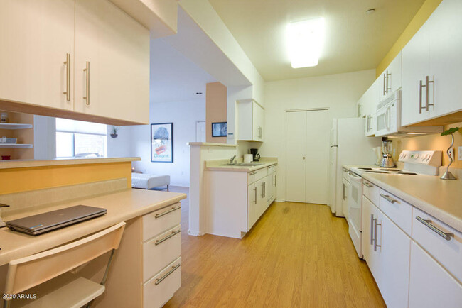 Building Photo - 3302 N 7th St