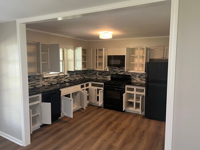 Building Photo - 109 Mangrum Dr