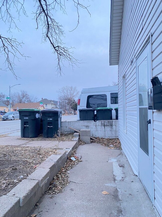 Building Photo - ZIGZAG, LLC:[TRAN][ZIGZAC][KT][CAG] 1942 S 16 ST