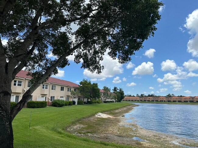 Building Photo - 3474 Briar Bay Blvd