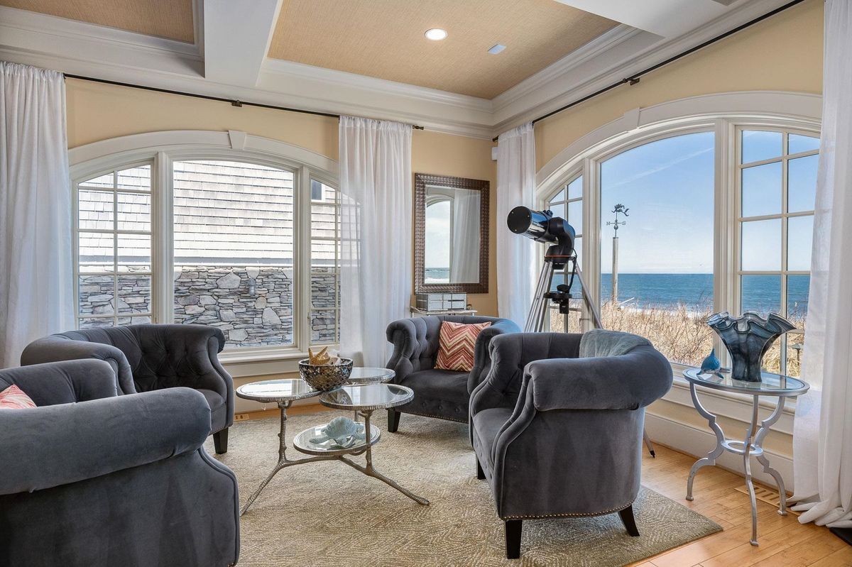 Building Photo - 1138 Ocean