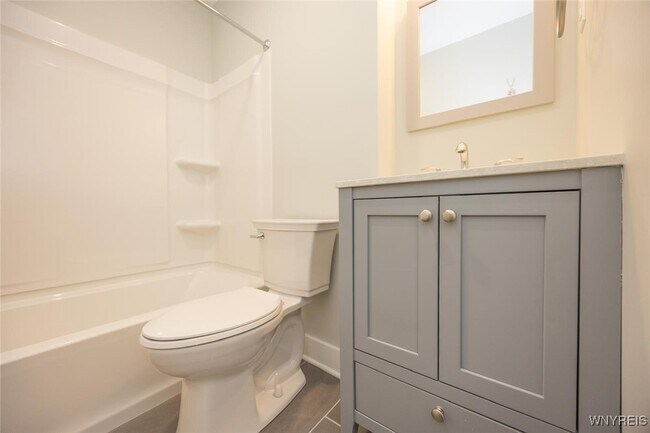 Building Photo - 1008 Elmwood Ave