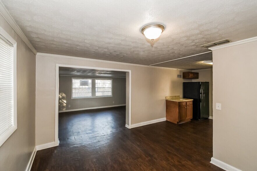 Building Photo - 10513 Suomi St