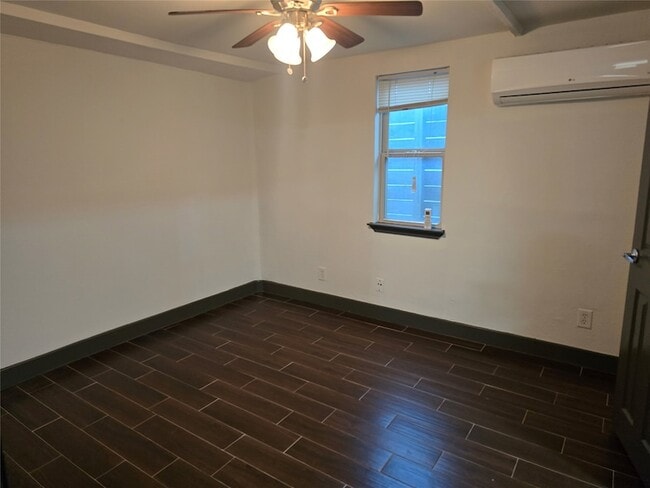 Building Photo - 1501 Asbury St