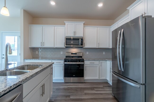 Building Photo - Comfortable home in a great area!