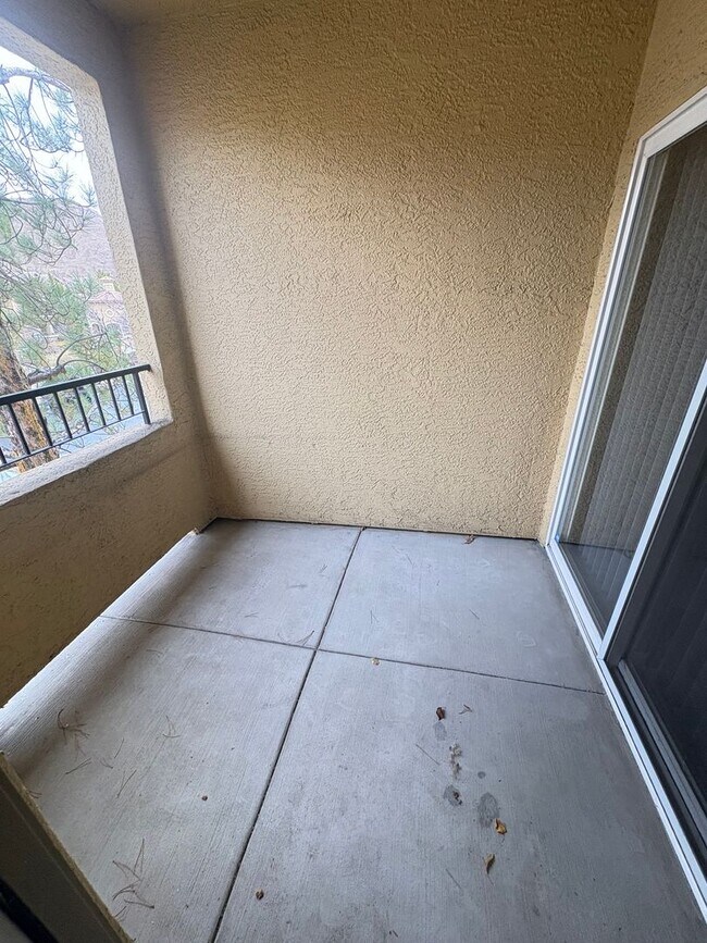 Building Photo - 9050 Double R Blvd