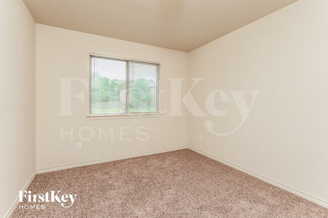 Building Photo - 603 Cardwell Dr