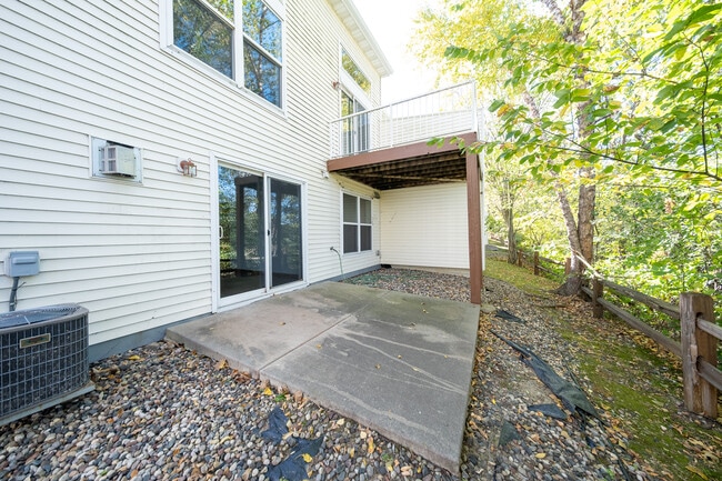 Building Photo - 4892 Bluff Heights Trail SE
