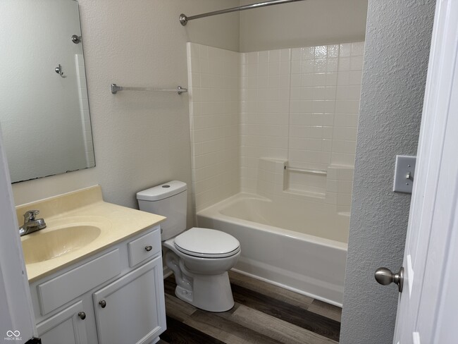 Building Photo - 1333 Ashville Dr