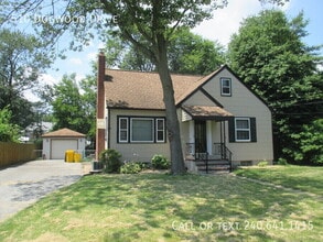 Building Photo - 510 Dogwood Dr