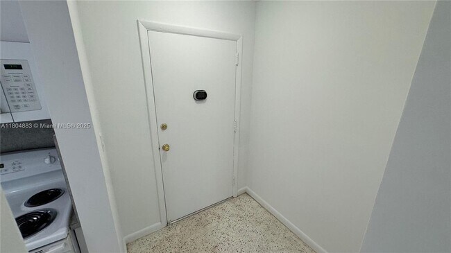 Primary Photo - 1530 SW 2nd St