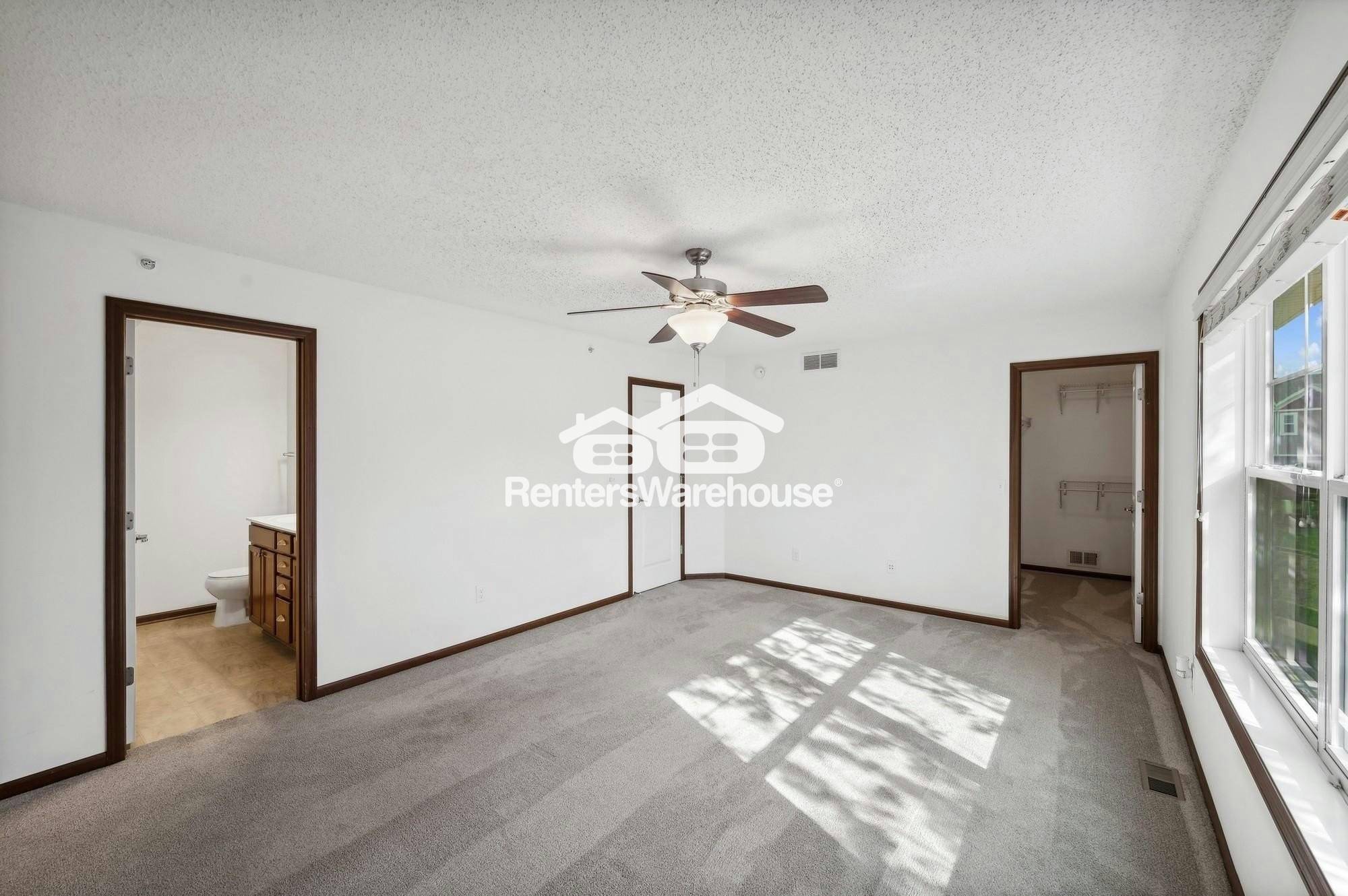 Building Photo - 15610 60th Ave N