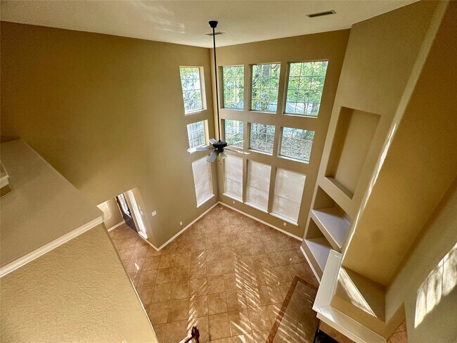 Building Photo - 3 W Greenhill Terrace Pl