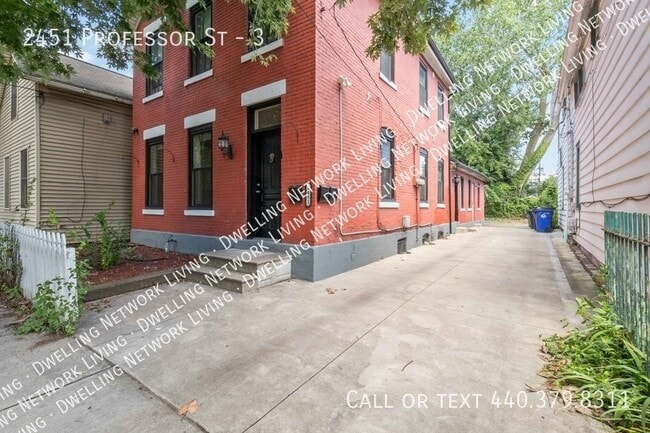 Building Photo - 2451 Professor St