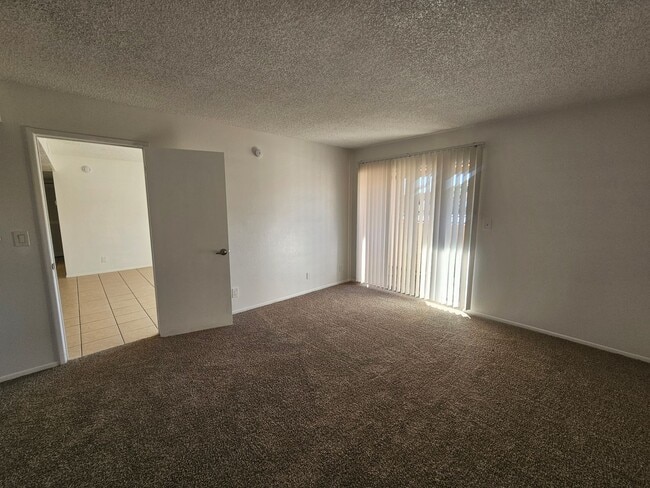 Building Photo - Dobson and University- 2 bedroom condo- full size w/d