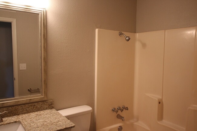 Building Photo - Coming Soon! 3 Bedroom 2 bathroom home in ...