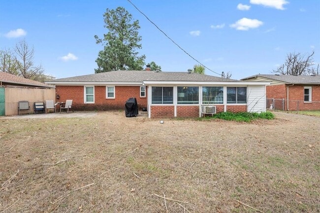 Building Photo - 3729 NW 60th St