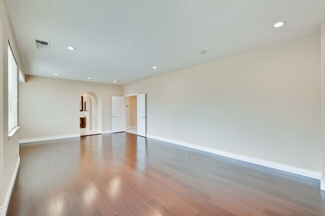 Building Photo - Luxury 5BR North San Jose Home | 2,680 Sq. Ft. | Minutes to BART, Levi's Stadium & Silicon Valley...