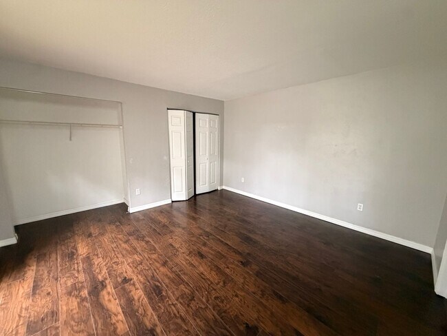 Building Photo - Charming 2BR/1.5BA Townhome - Ideal Location in Port Orange