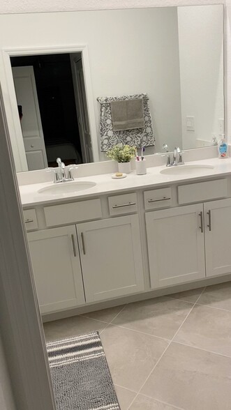 Master Bath with Double Vanities - 17475 Opal Sand Dr