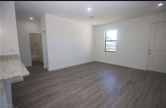 Building Photo - 8004 Spice Ct