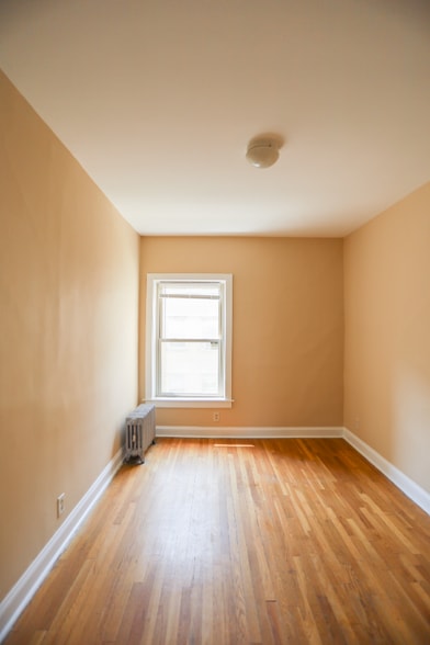 Building Photo - 4728 N Spaulding Ave