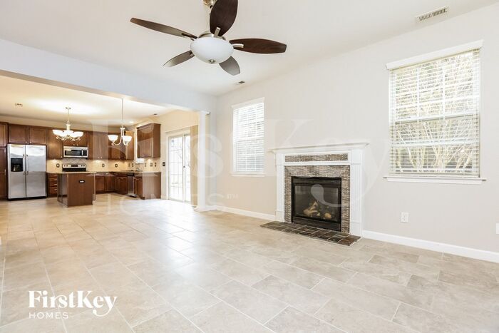 Building Photo - 63 Sugarfield Ln