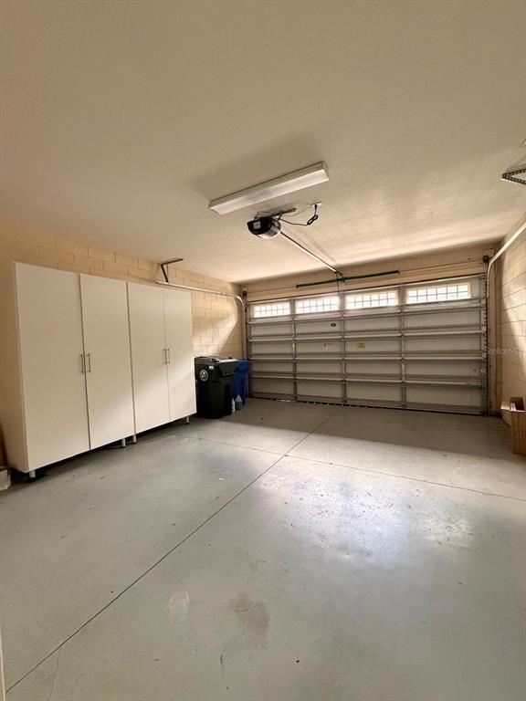 Building Photo - 1911 Silverweed Way